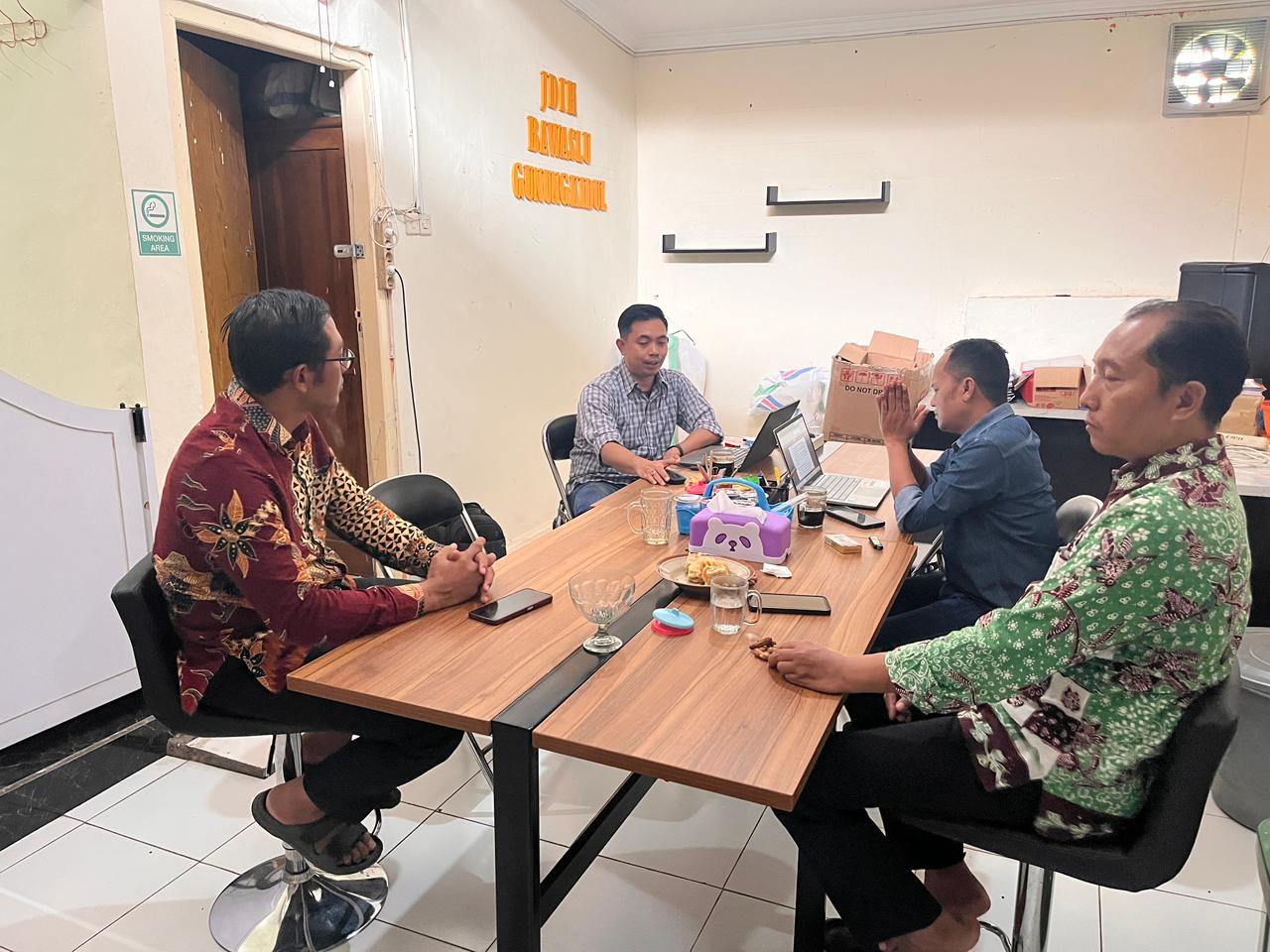 Kegiatan Rapat Internal