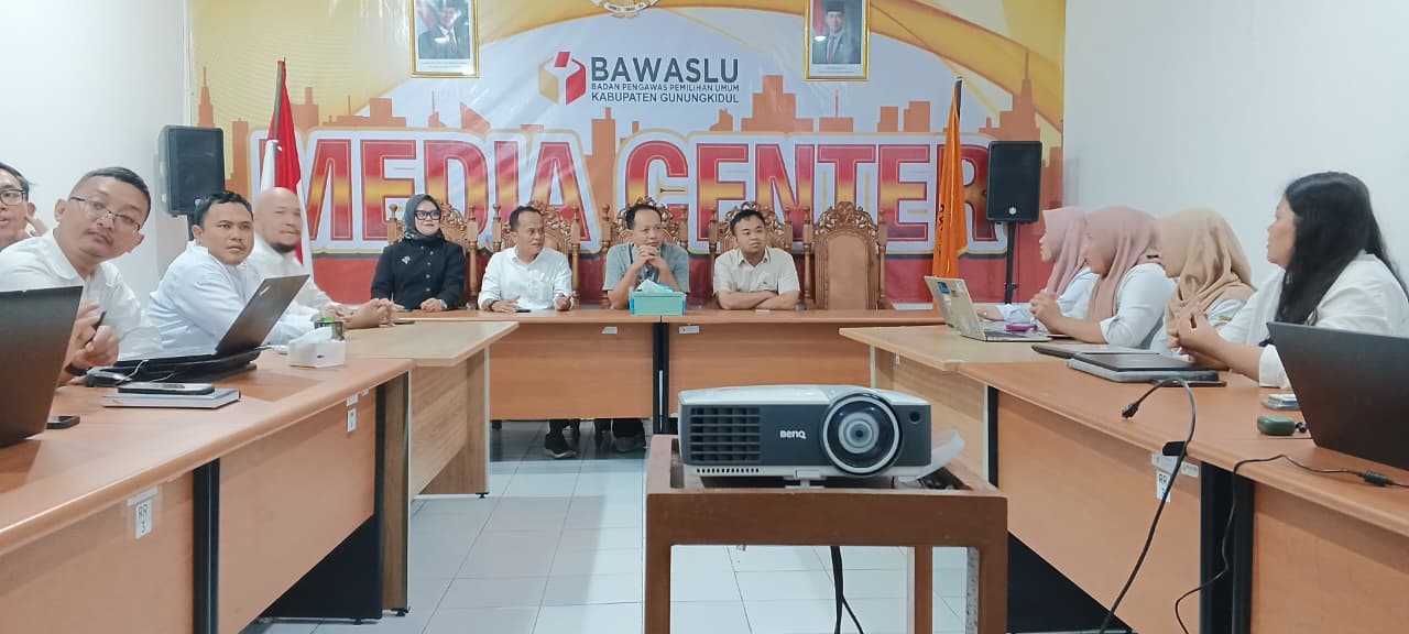 Rapat Koordinasi di Media Center Bawaslu Kabupaten Gunungkidul