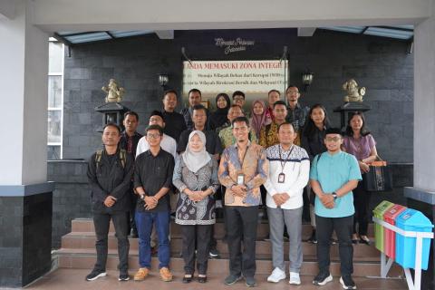 Prosesi Foto Bersama