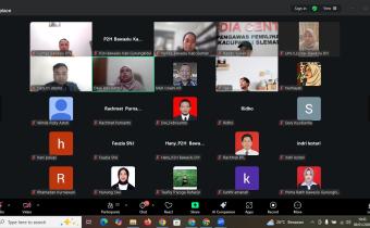 Rapat Melalui Zoom Meeting