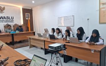 Rapat Internal di Kantor Bawaslu  Kabupaten Gunungkidul
